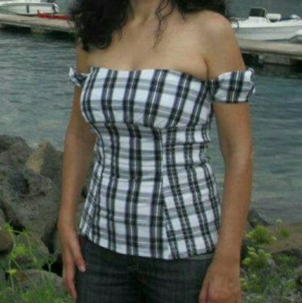 Guess beautiful summer top!